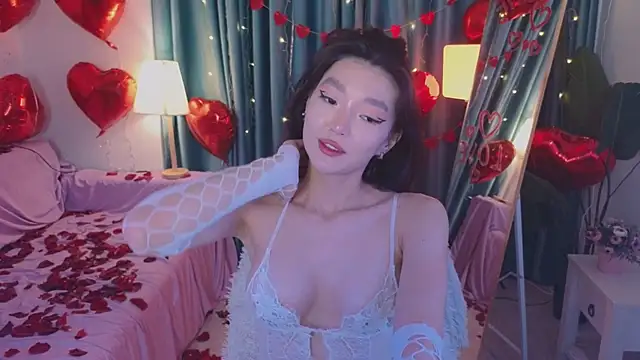Snapshot of AudreyMell chatting on February 11, 3:18 pm AudreyMell online show from February 11, 3:18 pm