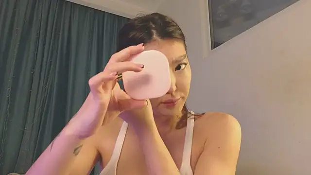 AudreyMell online show from March 25, 1:32 pm