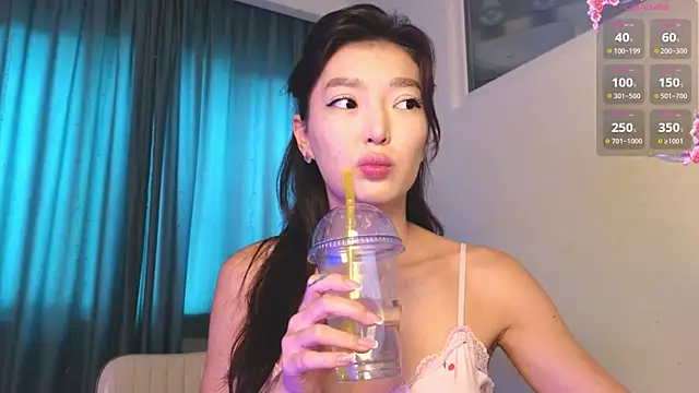 AudreyMell online show from June 2, 5:18 am