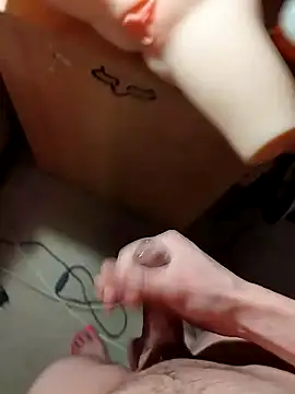 Snapshot of Crazzy_Maiky chatting on January 7, 12:24 am Crazzy Maiky online show from January 7, 12:24 am