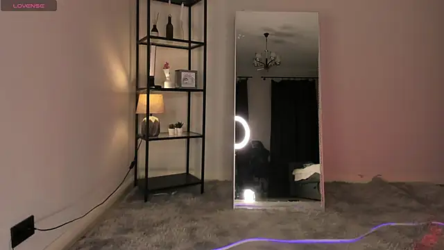 elfinvibes online show from September 21, 6:18 am