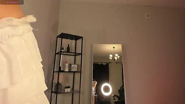 elfinvibes online show from October 3, 6:15 am