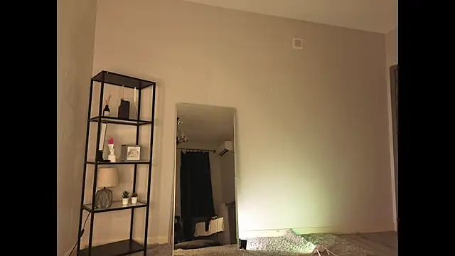 elfinvibes online show from November 17, 6:39 am