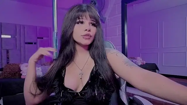 BonnieAnderson  online show from March 13, 8:47 pm