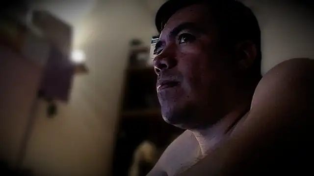 Snapshot of Jhonatan_Morales_S chatting on May 21, 3:37 am Jhonatan Morales S online show from May 21, 3:37 am