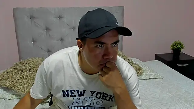 Jhonatan Morales S online show from October 12, 3:30 am
