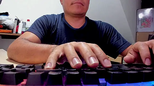 Jhonatan Morales S online show from October 18, 4:14 am