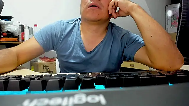 Jhonatan Morales S online show from October 16, 4:43 am