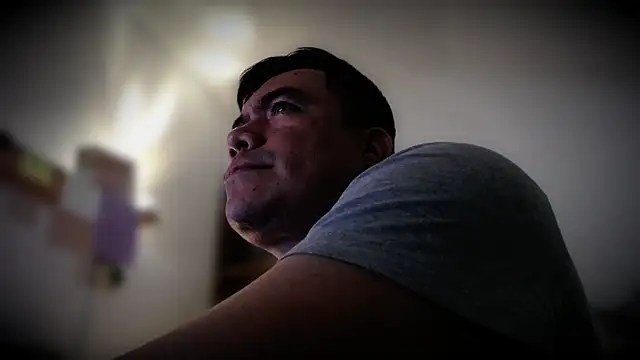 Snapshot of Jhonatan_Morales_S chatting on June 4, 10:25 pm Jhonatan Morales S online show from June 4, 10:25 pm