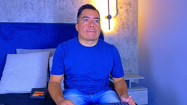 Jhonatan Morales S online show from December 17, 1:43 am