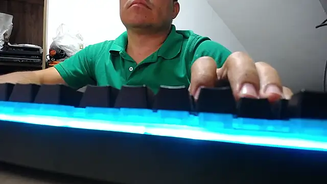 Jhonatan Morales S online show from November 23, 5:50 am