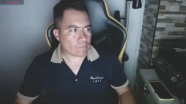 Jhonatan Morales S online show from April 4, 11:33 pm
