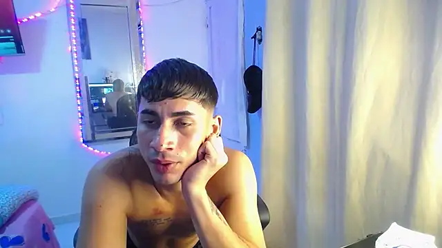 Snapshot of boy_latino_sex chatting on October 6, 7:03 pm boy latino sex online show from October 6, 7:03 pm