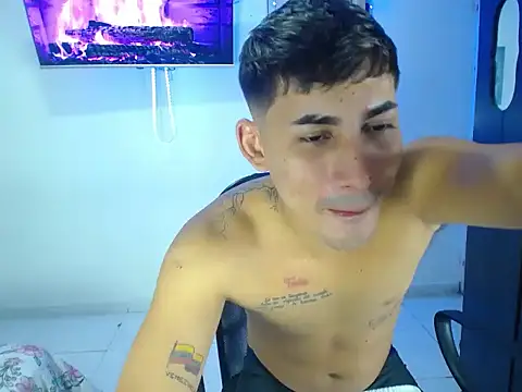 Snapshot of boy_latino_sex chatting on September 25, 5:46 am boy latino sex online show from September 25, 5:46 am