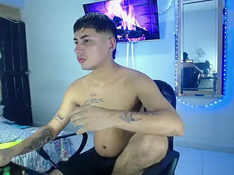 Snapshot of boy_latino_sex chatting on September 26, 7:59 am boy latino sex online show from September 26, 7:59 am