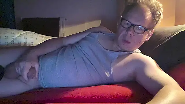 kinkyslet8 online show from December 22, 8:14 am