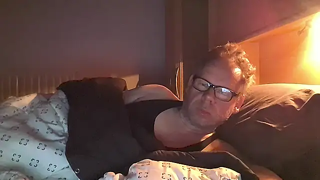 kinkyslet8 online show from March 21, 5:30 am