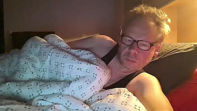 kinkyslet8 online show from October 9, 5:30 am