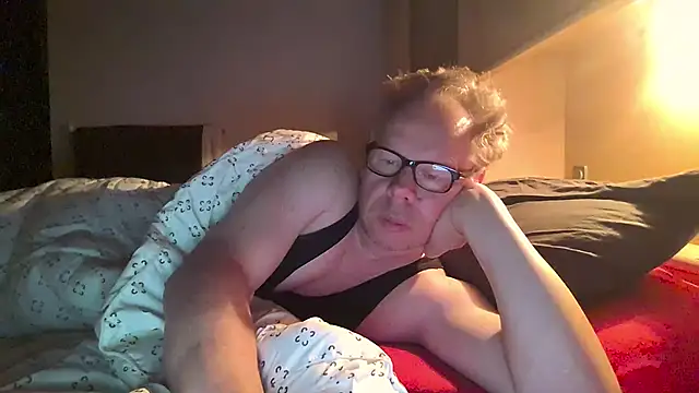 kinkyslet8 online show from September 29, 4:52 am