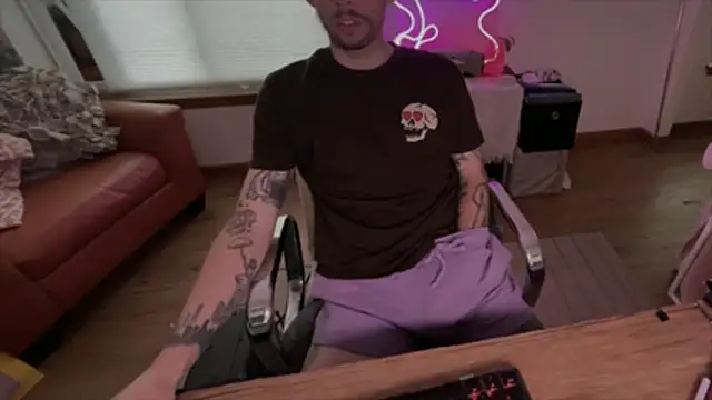 RuffClvb online show from October 26, 11:38 pm