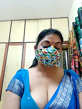 Snapshot of Ratna-777 chatting on November 8, 6:33 pm Ratna-777 online show from November 8, 6:33 pm