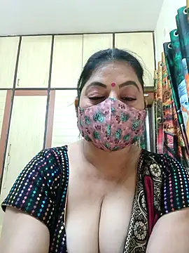 Snapshot of Ratna-777 chatting on November 5, 7:06 pm Ratna-777 online show from November 5, 7:06 pm