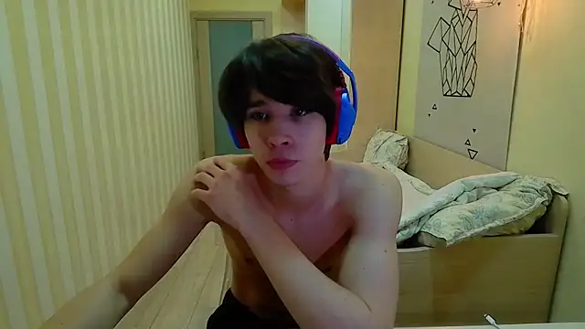 gayGamogey online show from January 14, 6:33 pm
