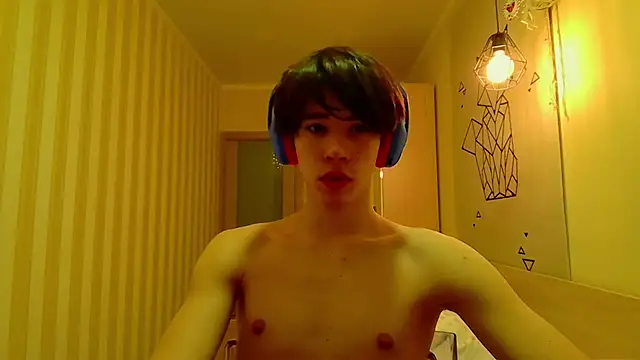 gayGamogey online show from January 16, 7:10 pm