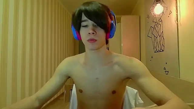 gayGamogey online show from March 16, 6:34 pm