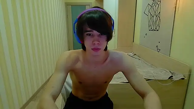 gayGamogey online show from March 11, 4:01 pm