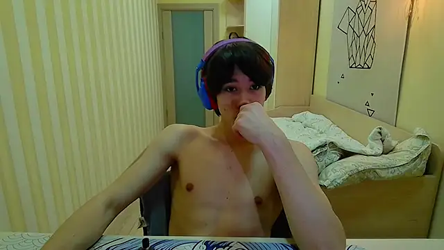 gayGamogey online show from January 9, 5:42 pm