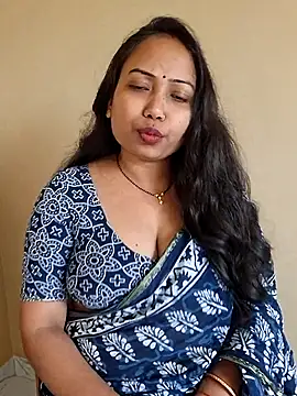 DREAM GIRL-30 online show from February 24, 9:32 am