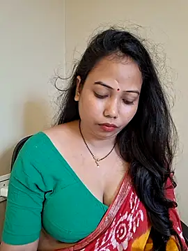 Snapshot of DREAM_GIRL-30 chatting on June 18, 5:17 am DREAM GIRL-30 online show from June 18, 5:17 am