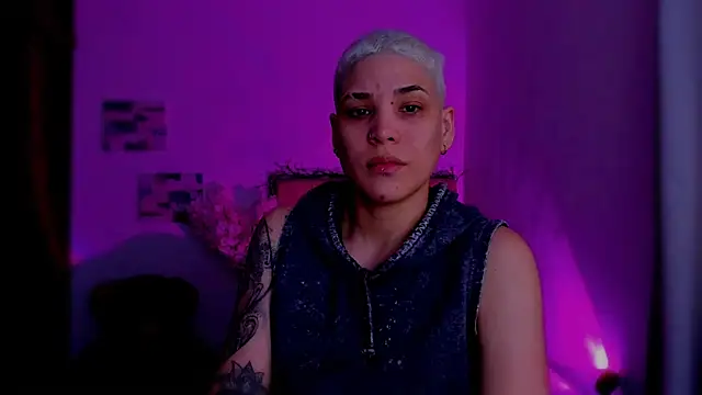 Charlee pink online show from February 28, 3:22 pm