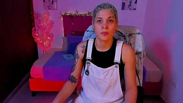 Charlee pink online show from October 14, 11:58 pm
