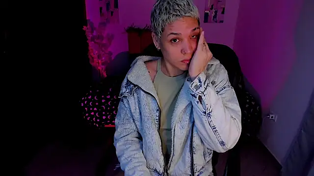 Charlee pink online show from October 9, 3:07 am