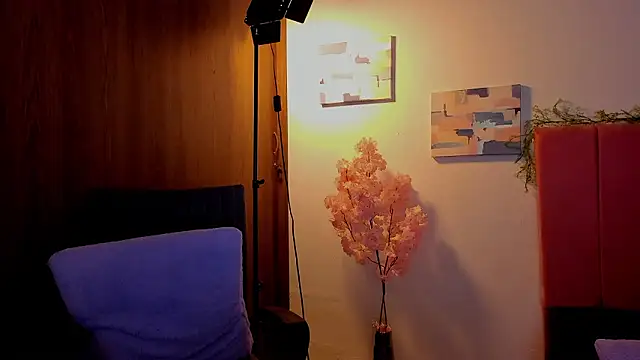 Charlee pink online show from March 15, 7:10 pm