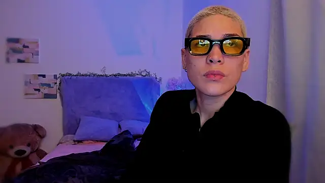 Charlee pink online show from January 10, 9:21 pm