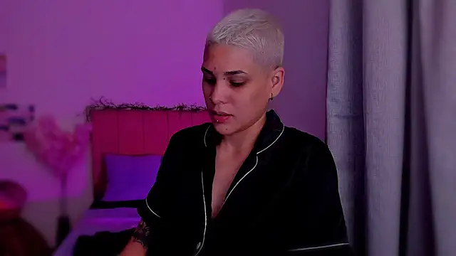 Charlee pink online show from March 1, 3:28 am