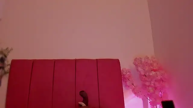 Charlee pink online show from January 18, 6:22 pm