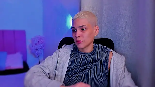 Charlee pink online show from February 5, 11:22 pm