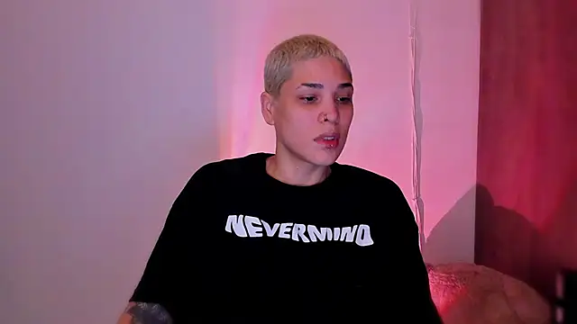 Charlee pink online show from February 1, 6:06 pm