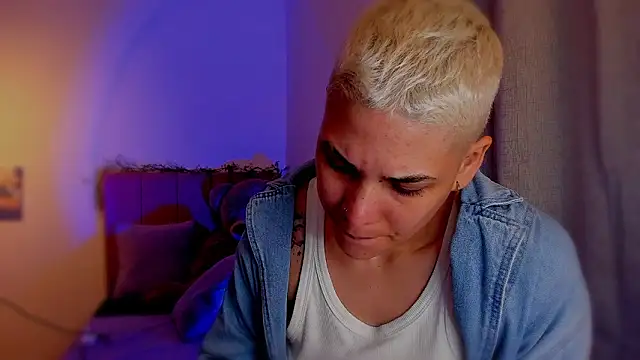 Charlee pink online show from March 5, 8:49 pm