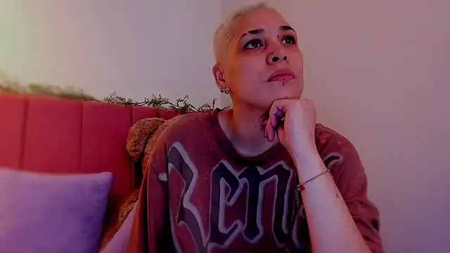 Charlee pink online show from March 6, 6:03 pm