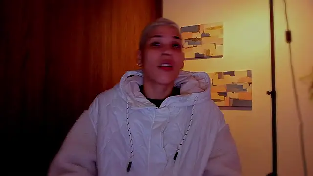 Charlee pink online show from March 9, 7:01 am