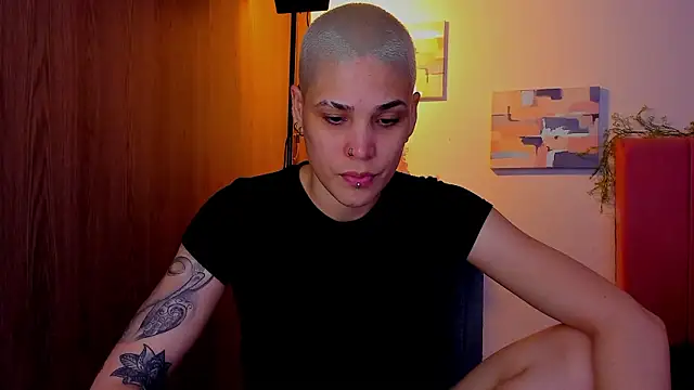 Charlee pink online show from March 19, 7:19 am