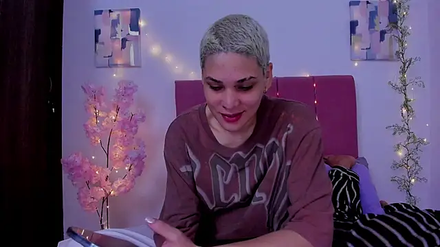 Charlee pink online show from September 18, 2:47 am