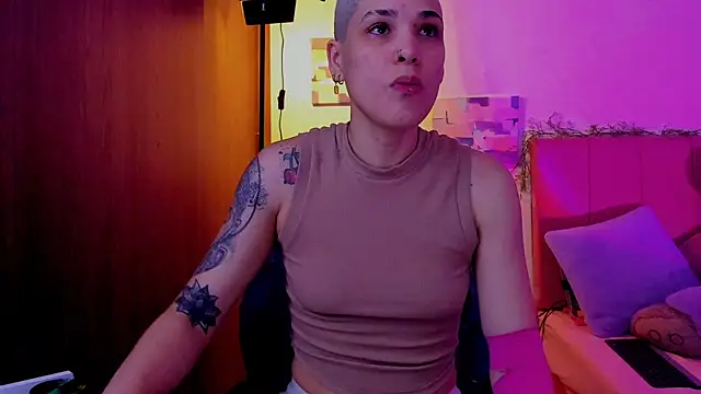 Charlee pink online show from March 22, 8:32 pm