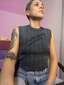Charlee pink online show from October 13, 4:36 am