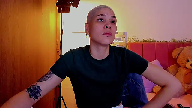 Charlee pink online show from March 21, 8:24 pm